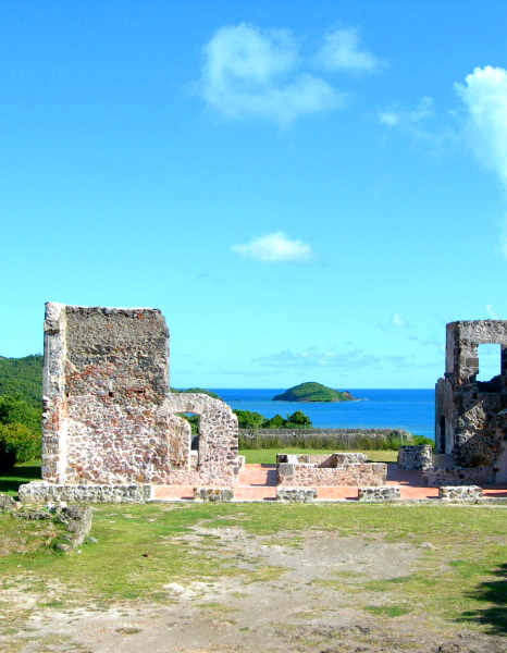 Rent a car in Martinique to go to Chateau Dubuc